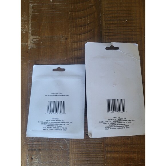 Lot of 2 Christmas Cobblestone Corners Village Miniatures Santa Snowman Well - Picture 4 of 4